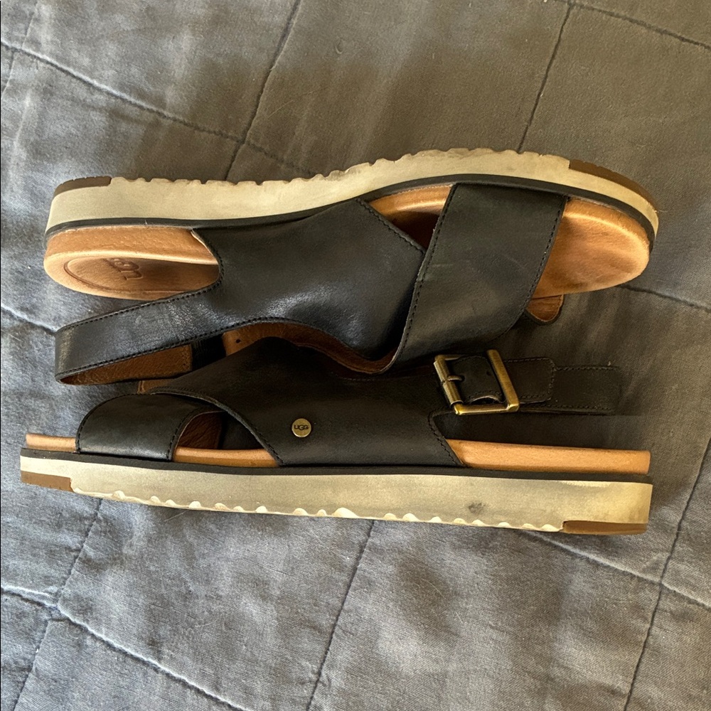 Ugg Black & Tan Women's Sandals, Size 8 - Picture 3 of 6